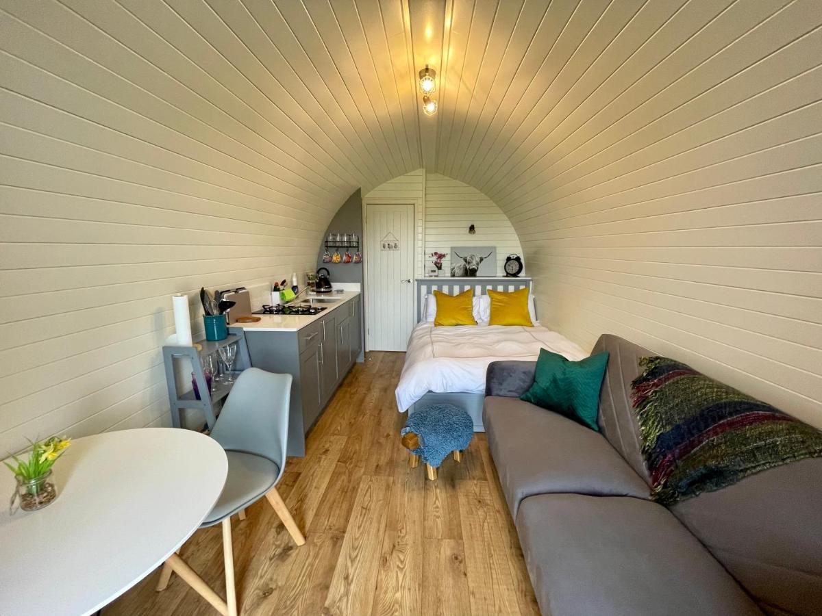 Hotel Abbey Farm Luxury Glamping Rhuddlan Exterior foto