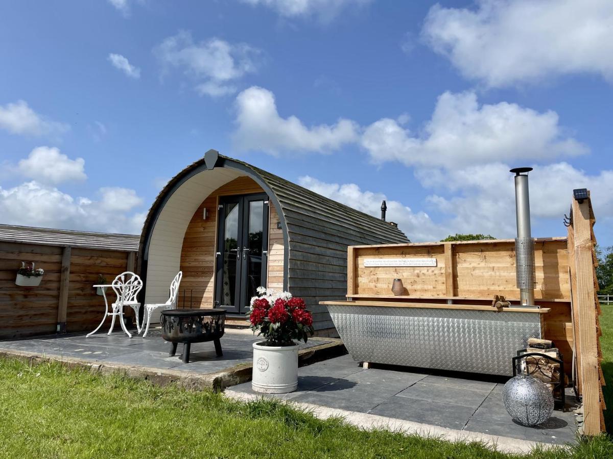 Hotel Abbey Farm Luxury Glamping Rhuddlan Exterior foto