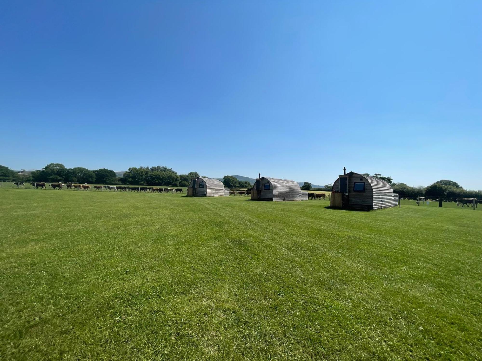 Hotel Abbey Farm Luxury Glamping Rhuddlan Exterior foto