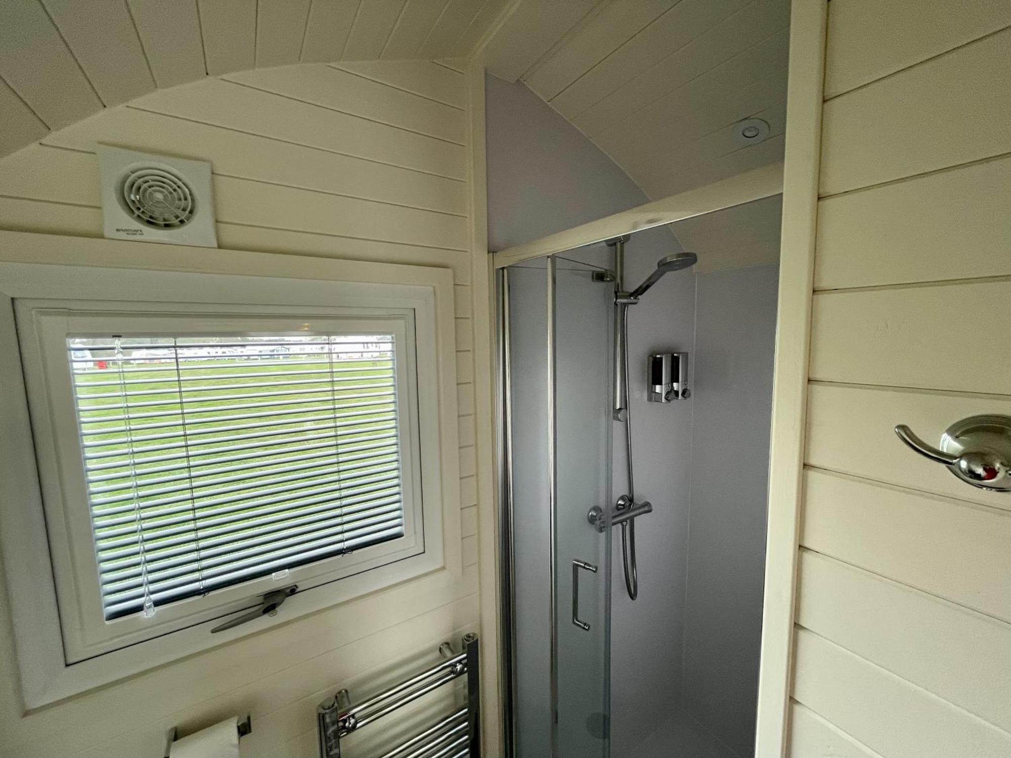 Hotel Abbey Farm Luxury Glamping Rhuddlan Exterior foto